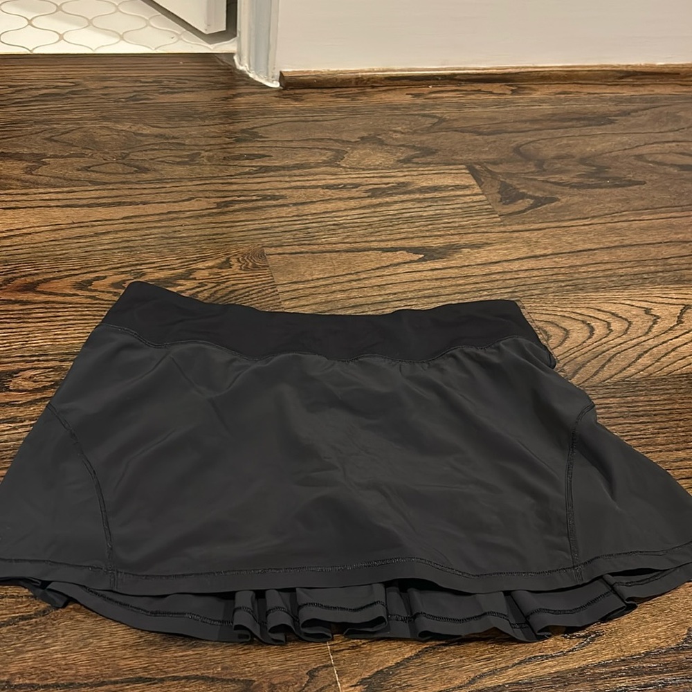 Lululemon tennis skirt size 8 black